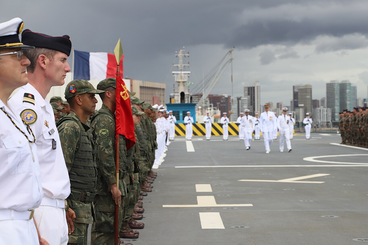 Abertura da Operação Fortaleza a bordo do Navio Porta Helicópteros Anfíbio Mistral, atracado no Porto do Mucuripe (52108435519).jpg